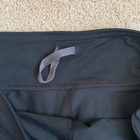 Under Armour Black Athletic Leggings - Picture 6 of 6